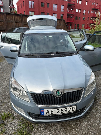Skoda Fabia 2 of 8