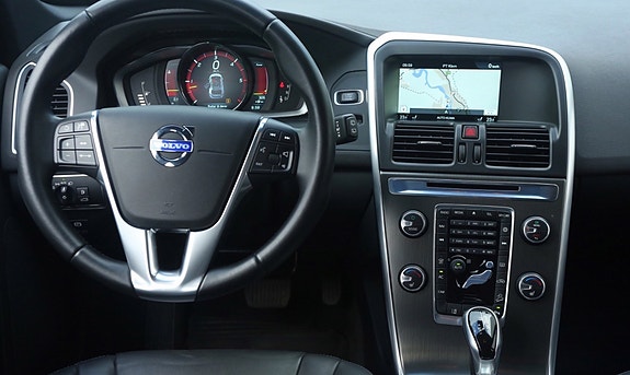 Volvo XC60 16 of 30