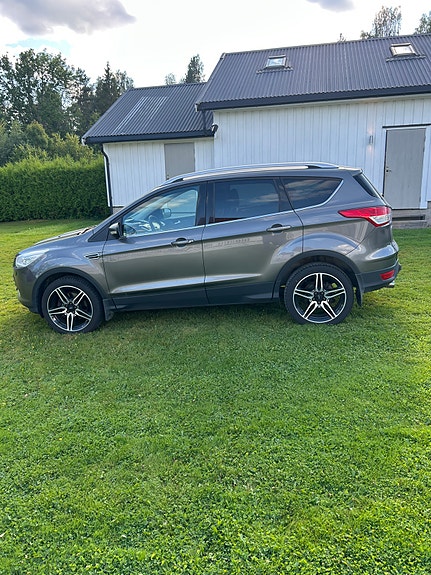 Ford Kuga 2 of 13