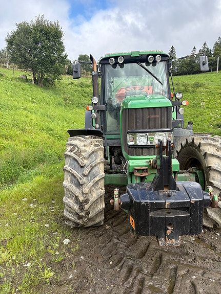 John Deere 6930 Premium Autopower 2 of 9