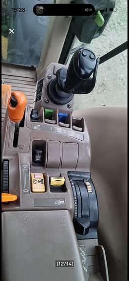John Deere 6930 Premium Autopower 8 of 9