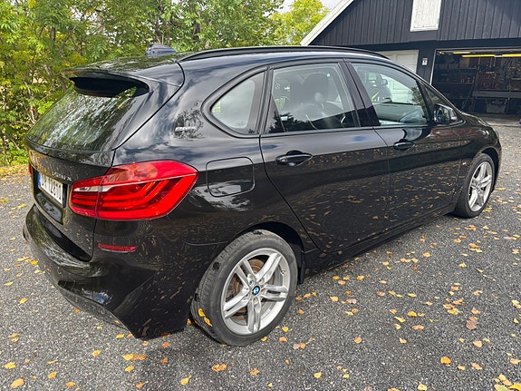 BMW 225xe 15 of 15