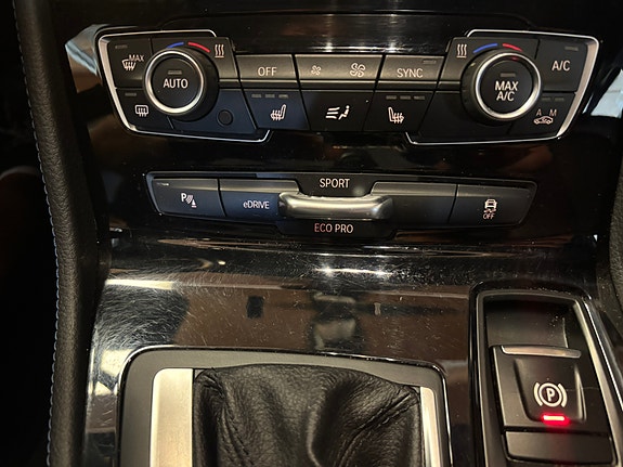 BMW 225xe 12 of 15