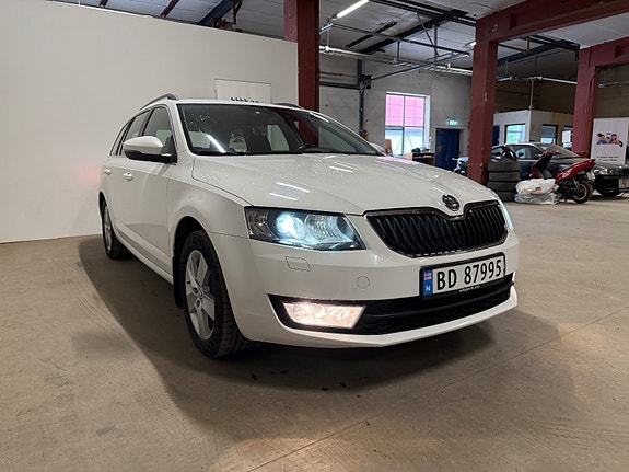 Skoda Octavia 5 of 30