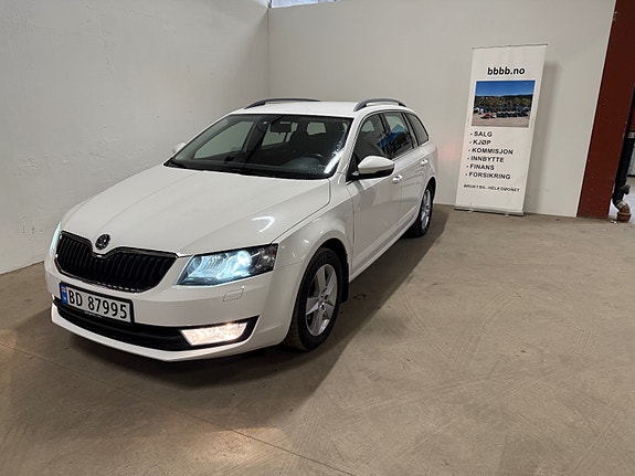Skoda Octavia 2 of 30
