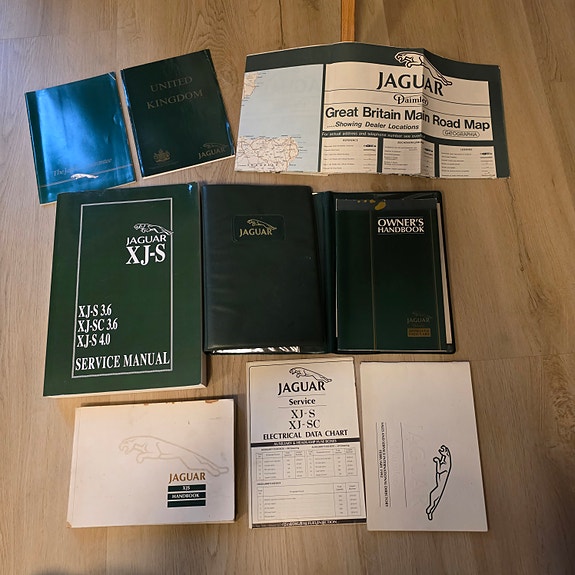 Jaguar XJS 14 of 15