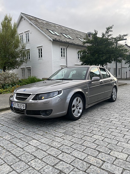 Saab 9-5 2 of 12