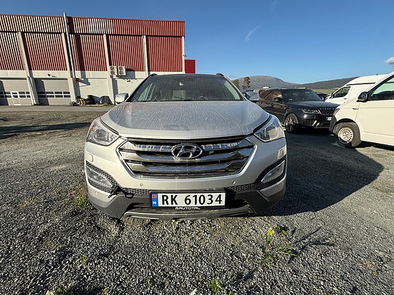 Hyundai Santa Fe 2 of 10