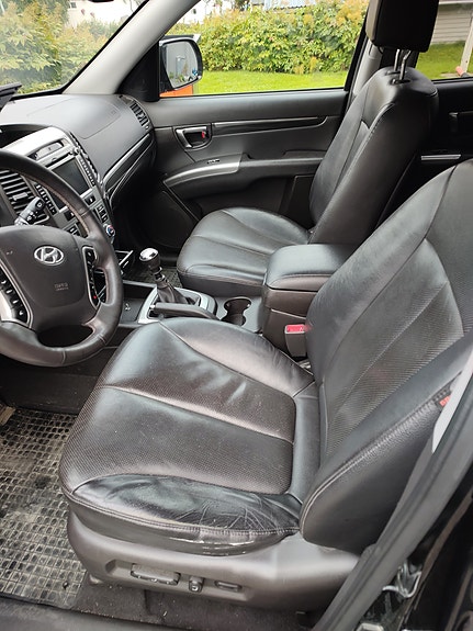 Hyundai Santa Fe 9 of 13