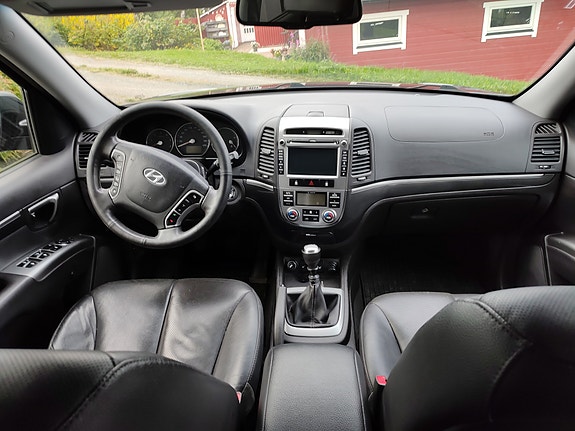 Hyundai Santa Fe 8 of 13