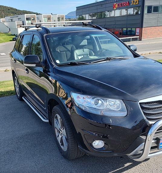 Hyundai Santa Fe 3 of 13