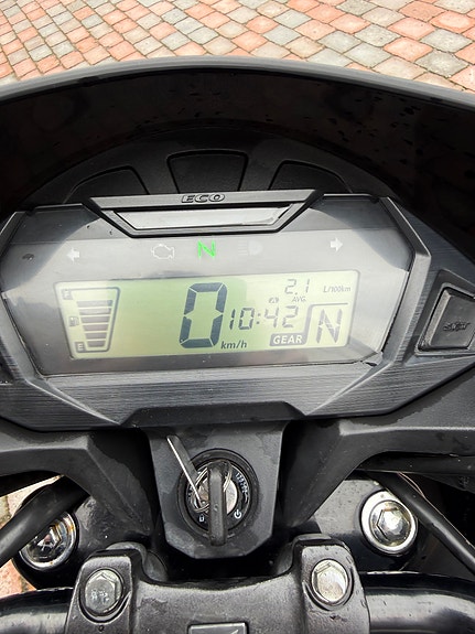 Honda CB 125F 8 of 9