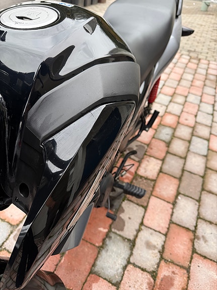 Honda CB 125F 7 of 9