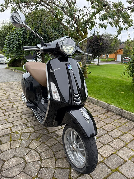 Vespa Primavera 50 4 of 11