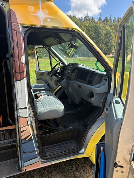 Ford Transit 300M Kombi 7 of 14