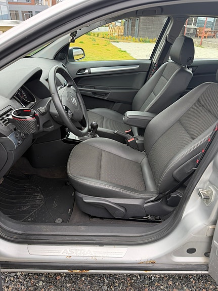 Opel Astra 7 of 12