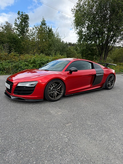 Audi R8 2 of 30