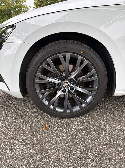 Skoda Superb 7 of 19