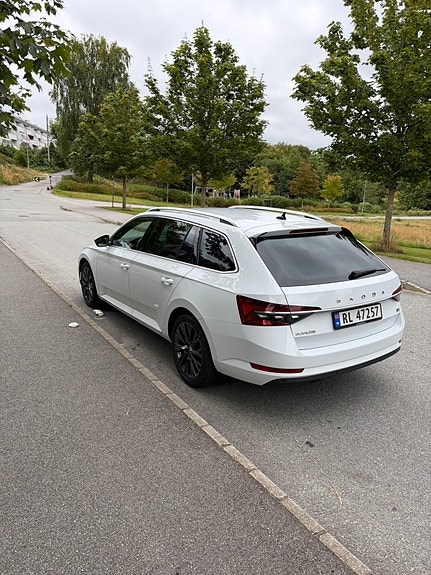 Skoda Superb 4 of 19