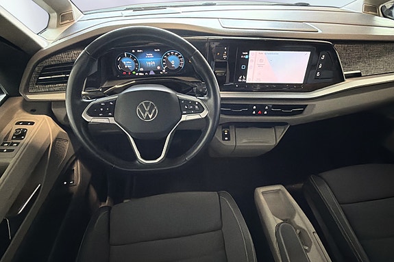 Volkswagen Multivan 28 of 30