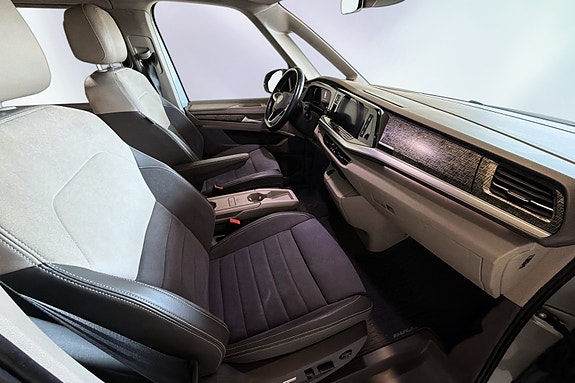 Volkswagen Multivan 23 of 30
