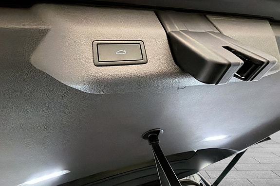 Volkswagen Multivan 19 of 30