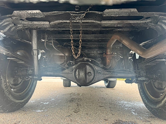 Toyota HiLux 12 of 12