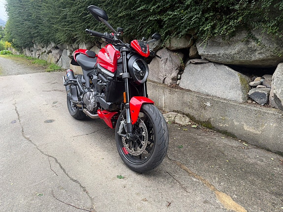 Ducati Monster 950 3 of 9