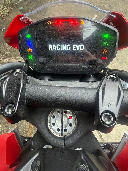 Ducati Monster 950 9 of 9