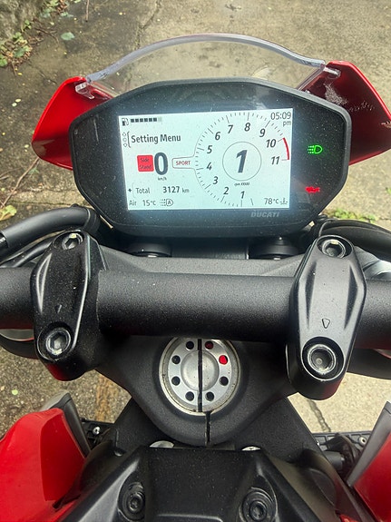 Ducati Monster 950 8 of 9