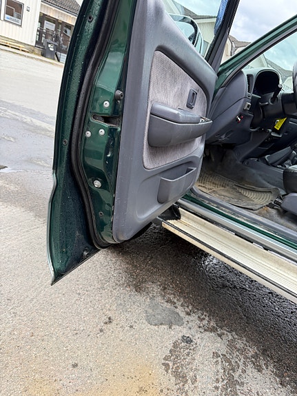 Toyota HiLux 26 of 30