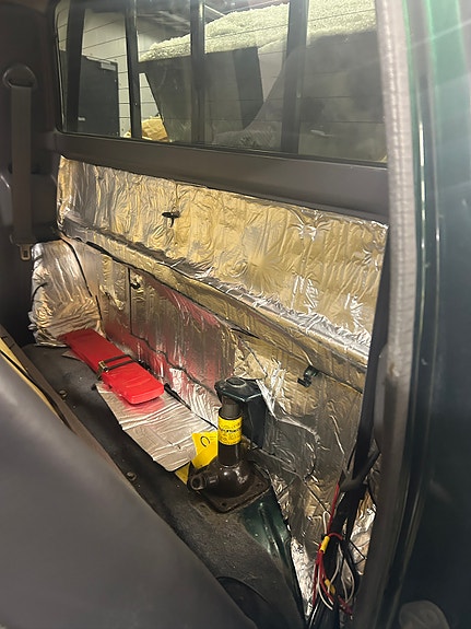 Toyota HiLux 28 of 30