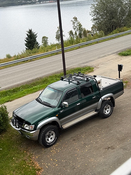 Toyota HiLux 29 of 30