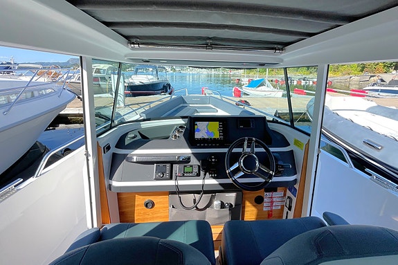 RIKTIG UTSTYRT AXOPAR 28 AC / CABIN – FACELIFT - GI BUD 28 of 30