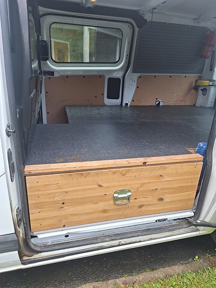 Ford Transit Custom 8 of 11