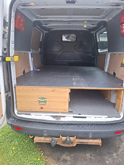 Ford Transit Custom 9 of 11