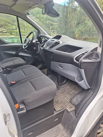 Ford Transit Custom 6 of 11