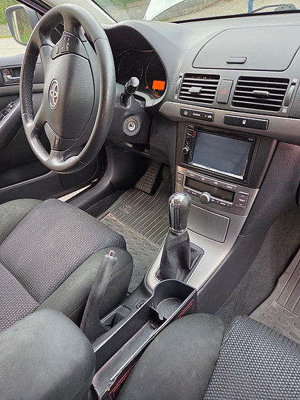 Toyota Avensis 5 of 10
