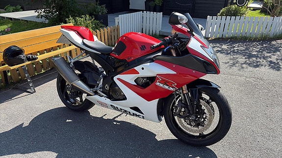 Aprilia RSV4 RF 5 of 5