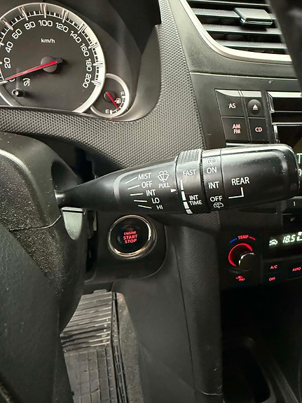 Suzuki Swift 17 of 30