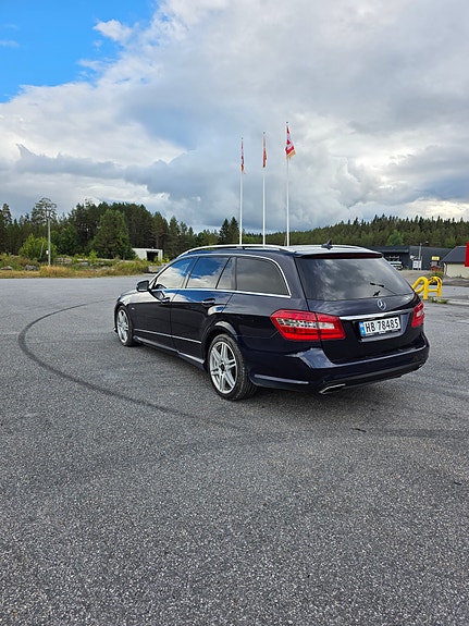 Mercedes-Benz E350 d 3 of 11