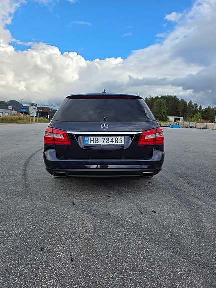 Mercedes-Benz E350 d 4 of 11