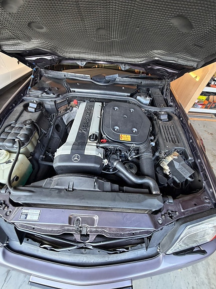 Mercedes-Benz SL300 17 of 24