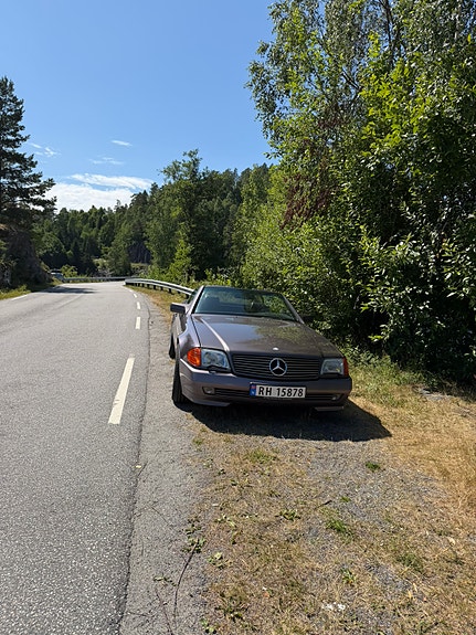 Mercedes-Benz SL300 2 of 24