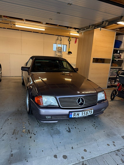 Mercedes-Benz SL300 3 of 24