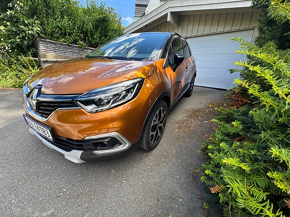 Renault Captur 2 of 12
