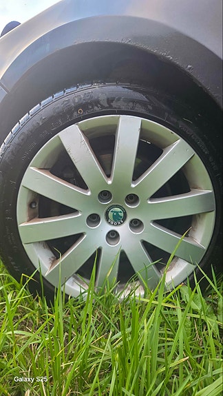 Skoda Superb 16 of 30