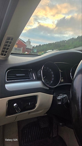 Skoda Superb 24 of 30