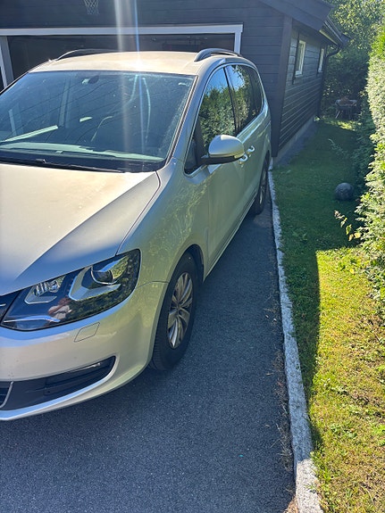 Volkswagen Sharan 2 of 9