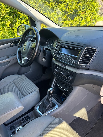 Volkswagen Sharan 5 of 9